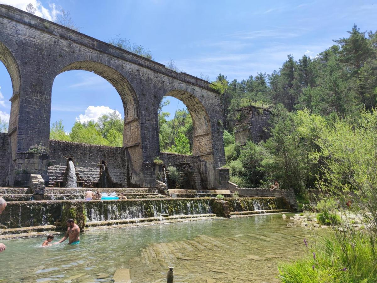 Apartamento Luga Castiello de Jaca Exteriér fotografie